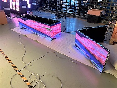 Màn hình Led cột vuông liền mạch